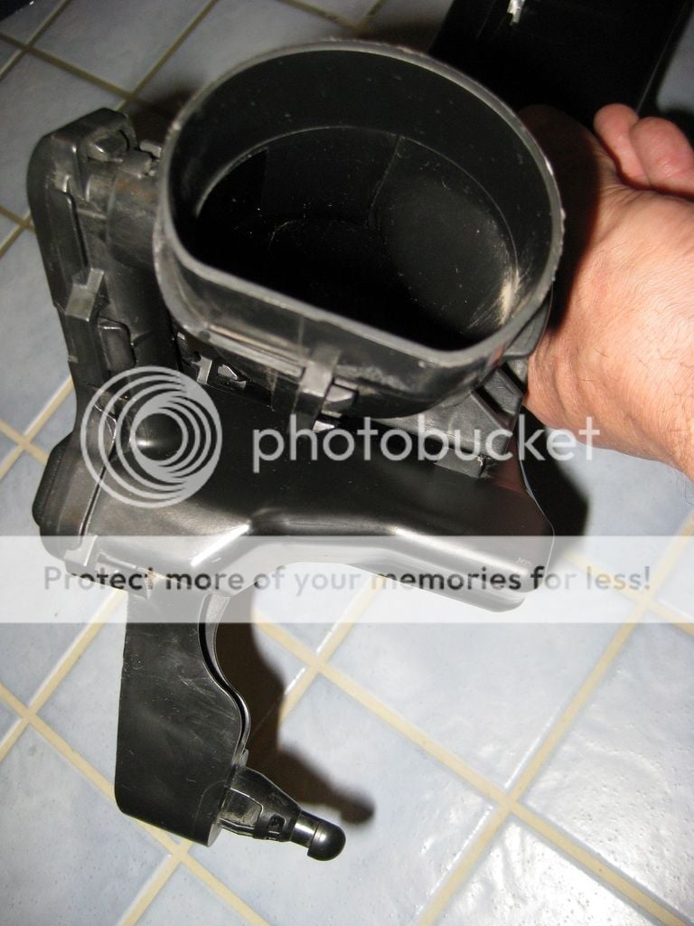 Micra%20air%20duct_6_zpsbvnxit34.jpg